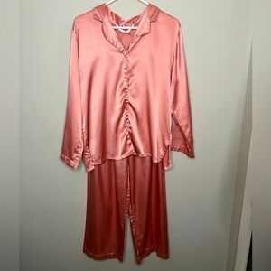 Victoria’s Secret Glazed Satin Silky Pink Long Sleeve Pajama Set Sleepwear Small
